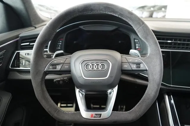 Audi RSQ8 Quattro =Carbon Styling Package= Panorama Гаранция Image 7